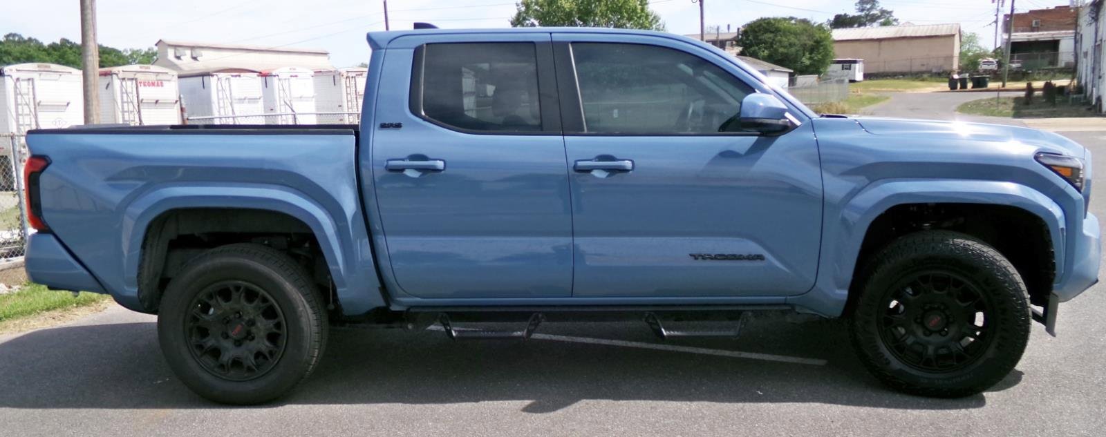 Used 2026 Toyota Tacoma SR5 AWD/4WD image 4