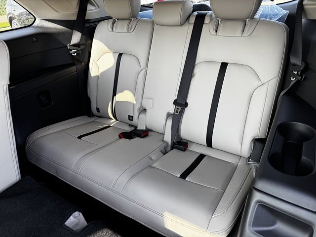New 2025 MAZDA CX-90 Plug-In Hybrid w/ Preferred image 8