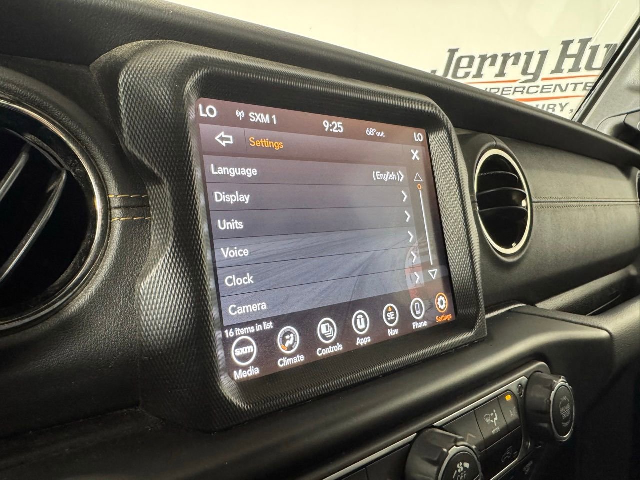 Used 2022 Jeep Gladiator Overland AWD/4WD image 24