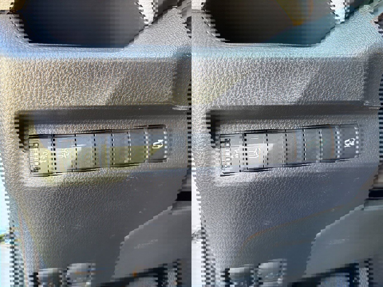 Used 2025 Toyota RAV4 XLE Premium image 12