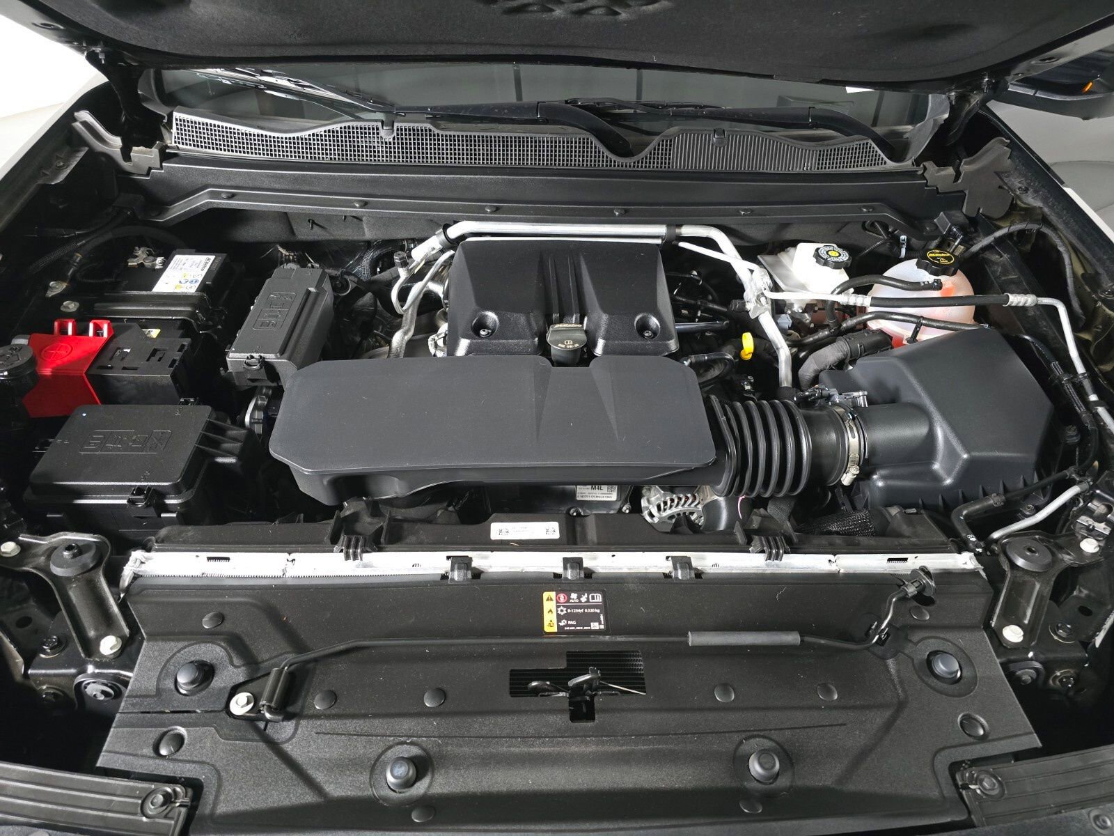 Used 2025 GMC Canyon AT4 w/ AT4X Package image 14