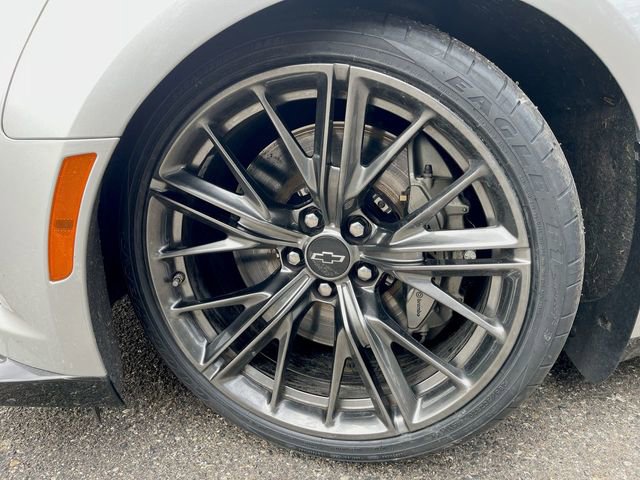 Used 2018 Chevrolet Camaro ZL1 image 33