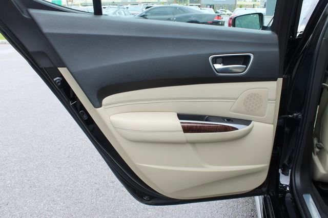Used 2018 Acura TLX V6 w/ Technology Package FWD image 31