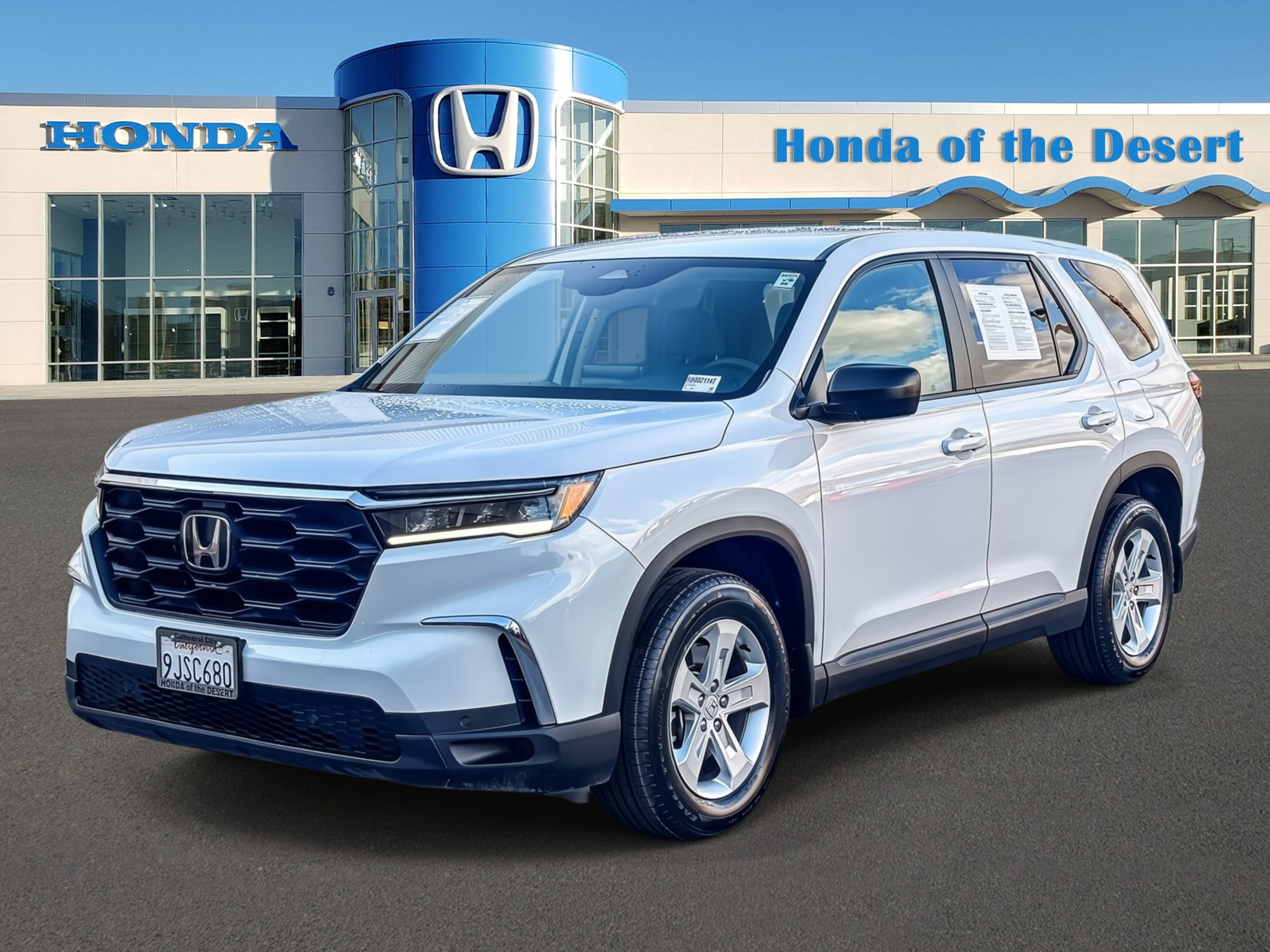 Used 2024 Honda Pilot LX image 3