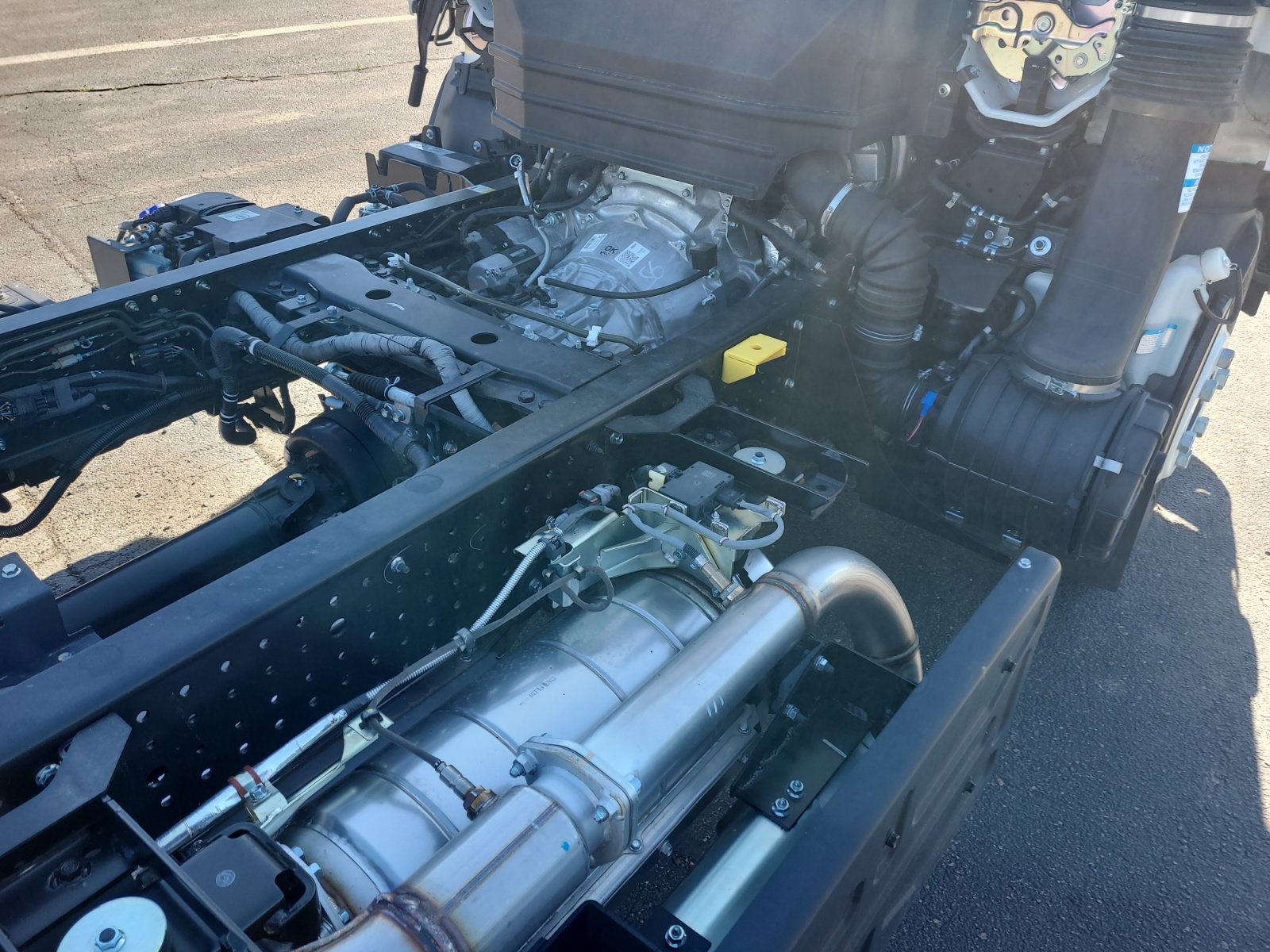 New 2025 Chevrolet Low Cab Forward 5500 XD RWD image 31