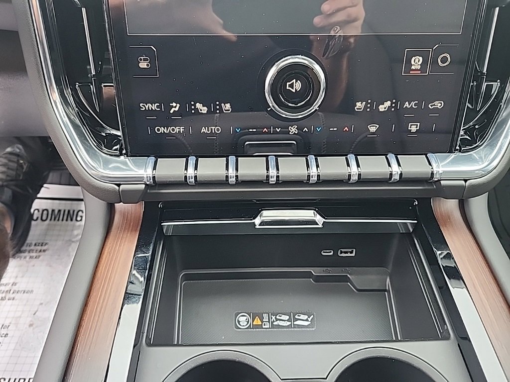 New 2026 GMC Yukon Denali w/ Sun & Power Step Package image 31