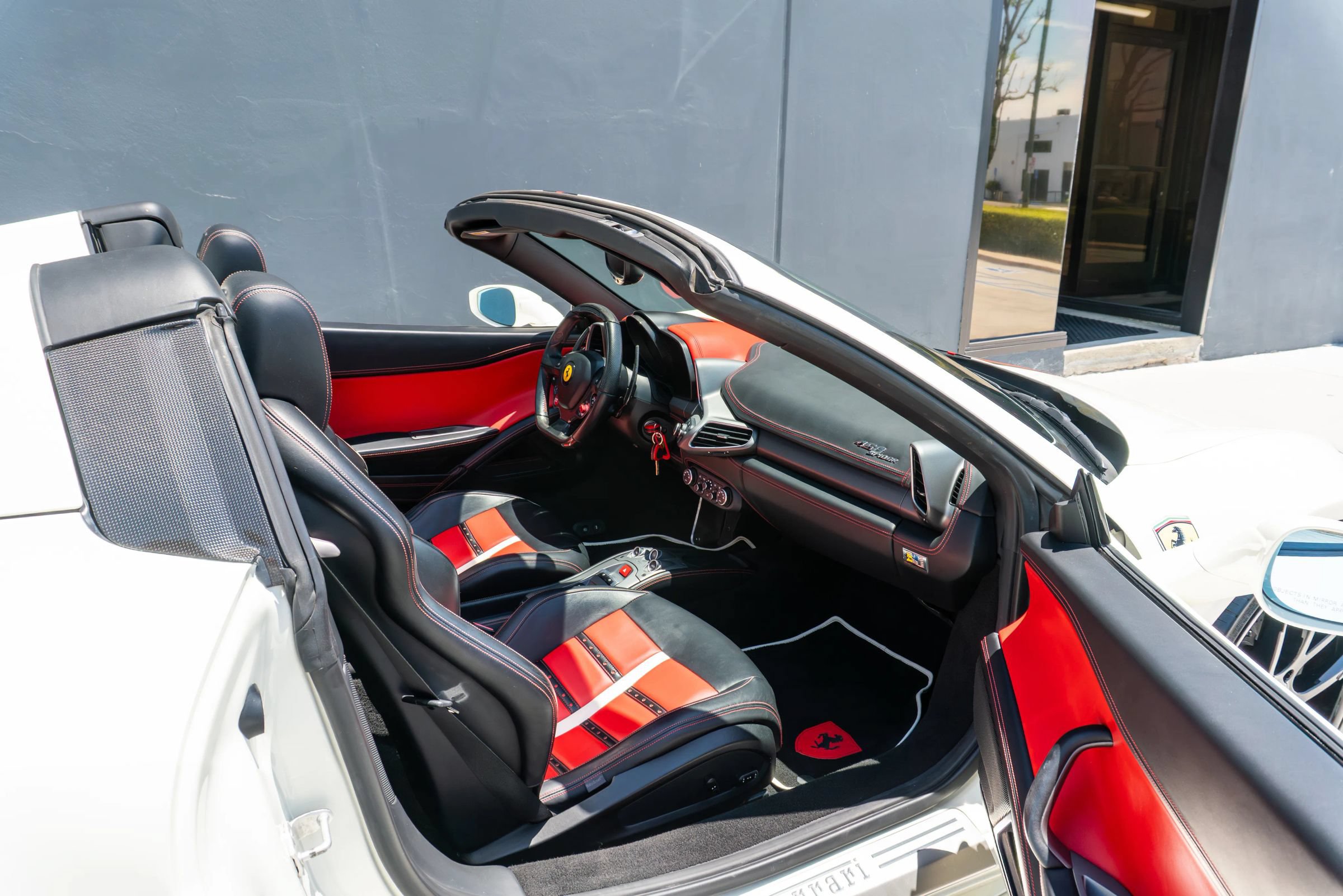 Used 2014 Ferrari 458 Spider RWD image 57