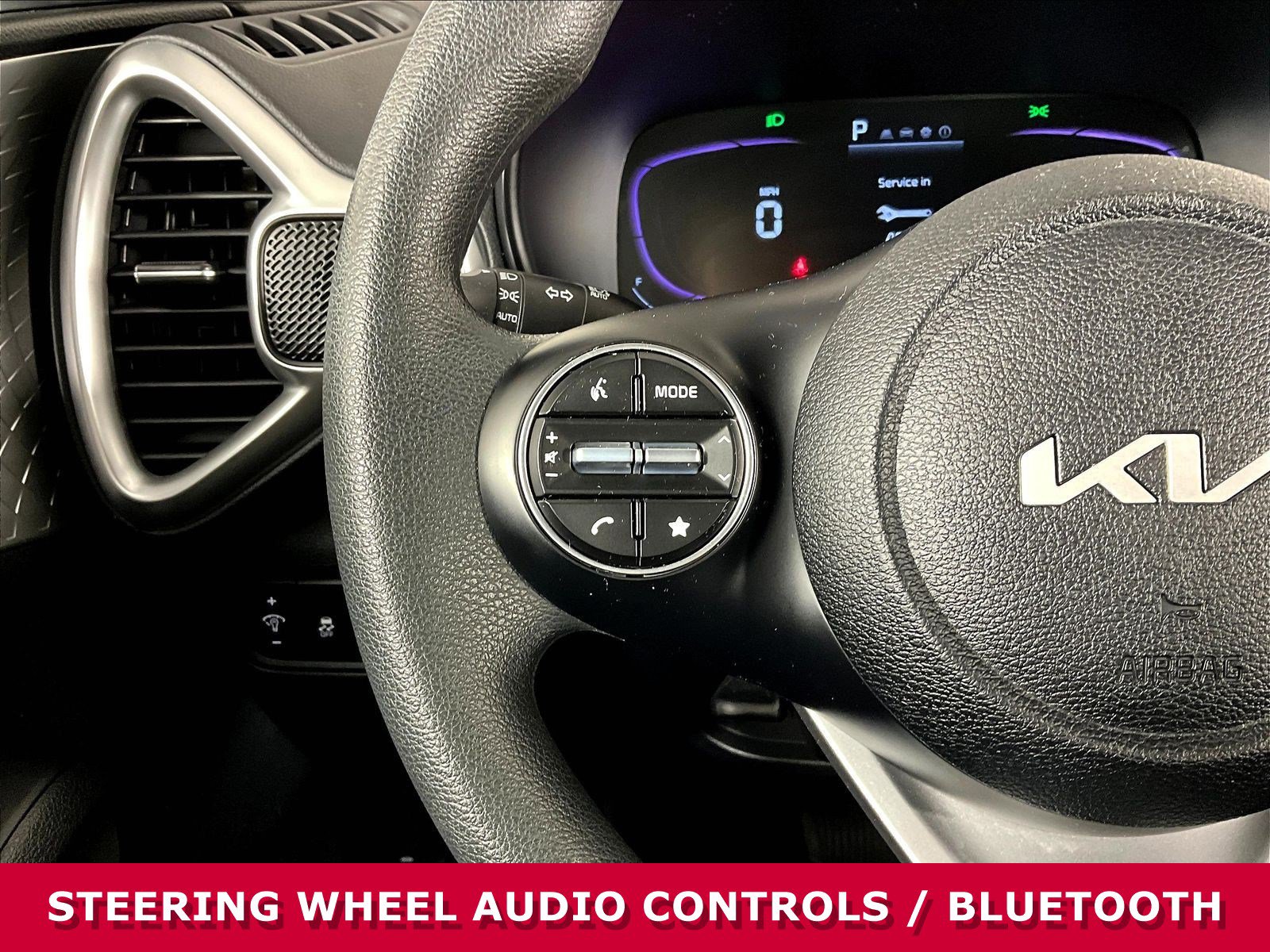 Used 2025 Kia Soul LX FWD image 10