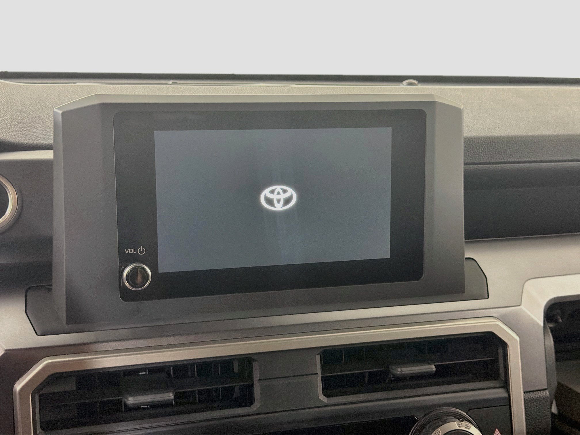 Used 2025 Toyota 4Runner SR5 AWD/4WD image 19