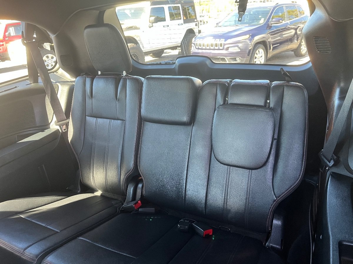 Used 2016 Dodge Grand Caravan R/T w/ Driver Convenience Group FWD image 29