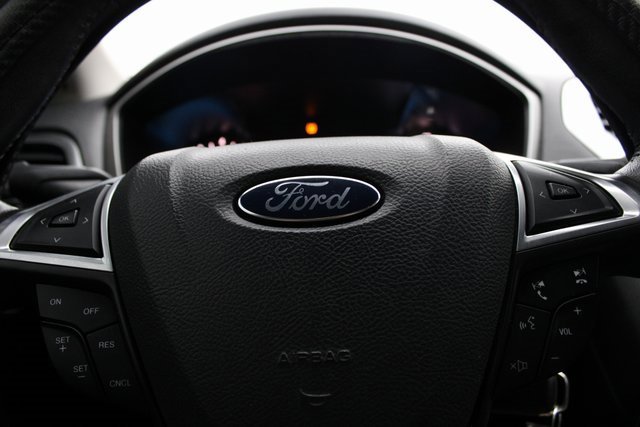 Used 2015 Ford Fusion SE w/ Equipment Group 201A image 14