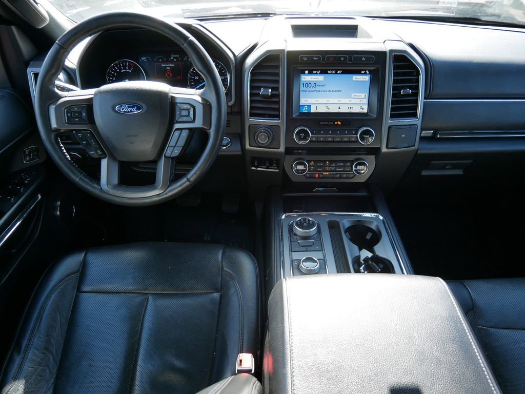 Used 2018 Ford Expedition Max XLT w/ Equipment Group 202A AWD/4WD image 18