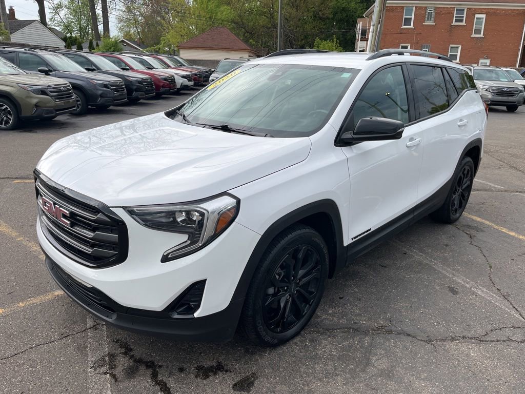 Used 2020 GMC Terrain SLT w/ Elevation Edition FWD image 1