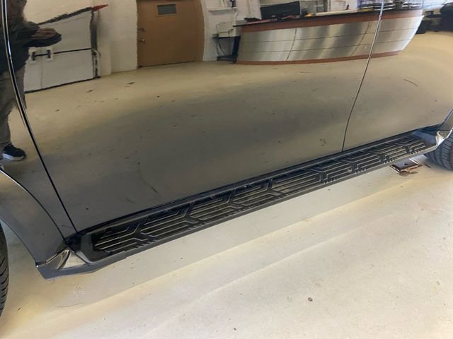 Used 2022 Nissan Armada Platinum w/ Captain's Chairs Package image 28