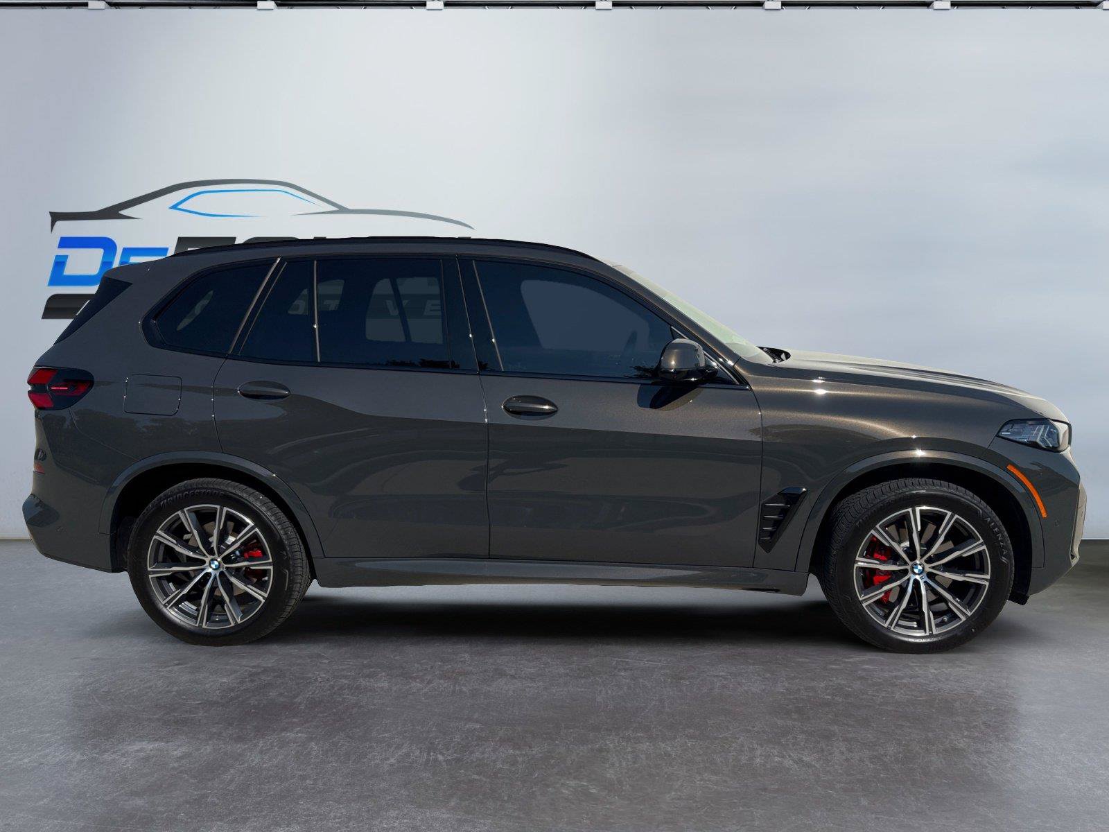 Used 2026 BMW X5 xDrive40i w/ M Sport Package AWD/4WD image 12