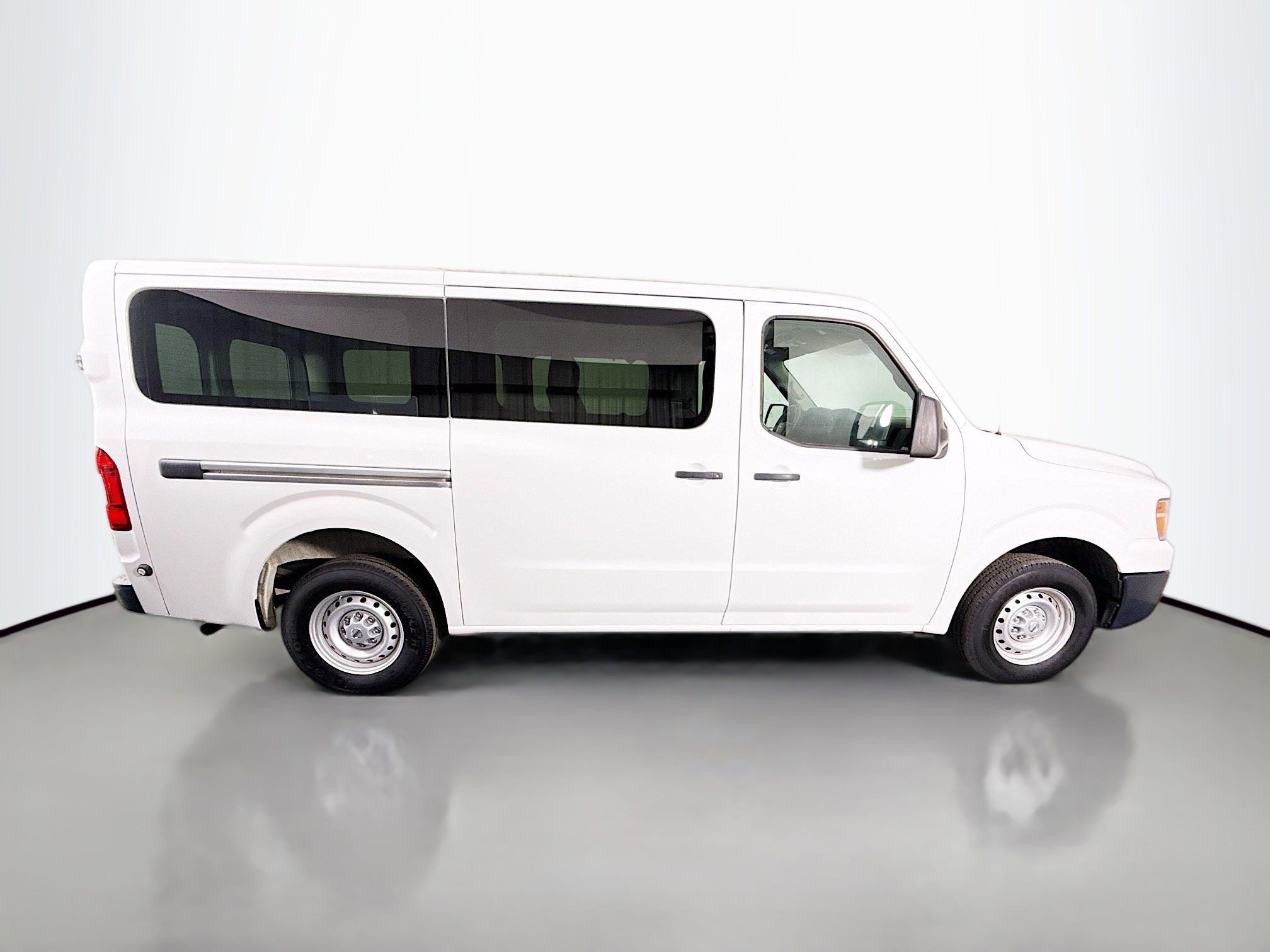 Used 2017 Nissan NV 3500 S w/ Power Package image 11