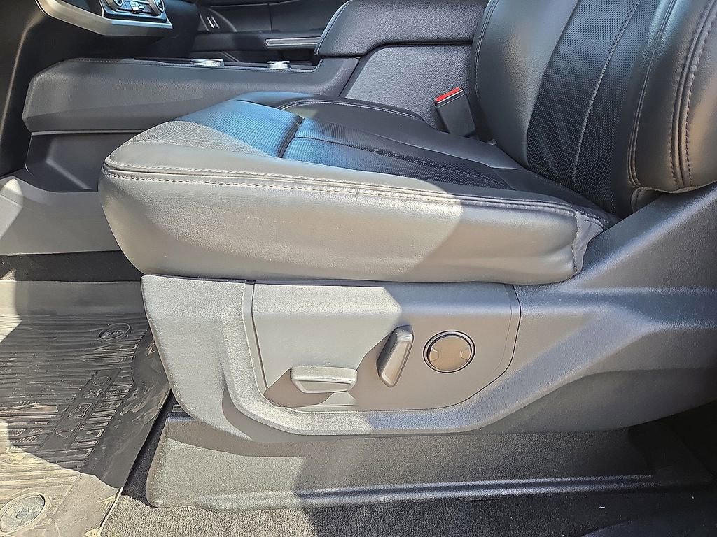 Used 2024 Ford Expedition XLT image 24