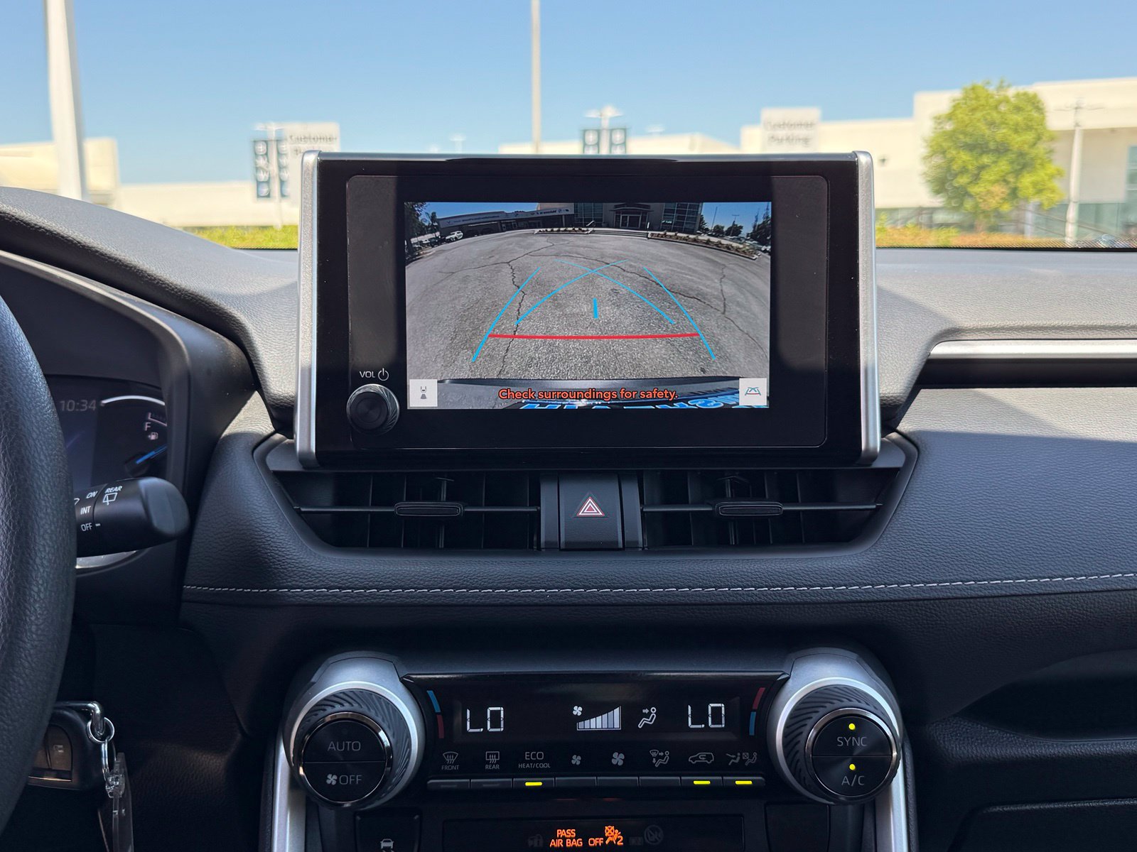 Used 2025 Toyota RAV4 LE AWD/4WD image 28