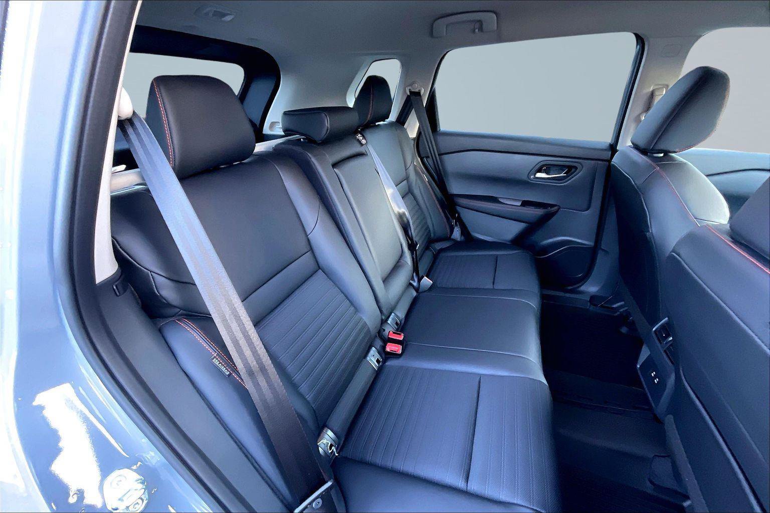 New 2026 Nissan Rogue SV AWD/4WD image 9
