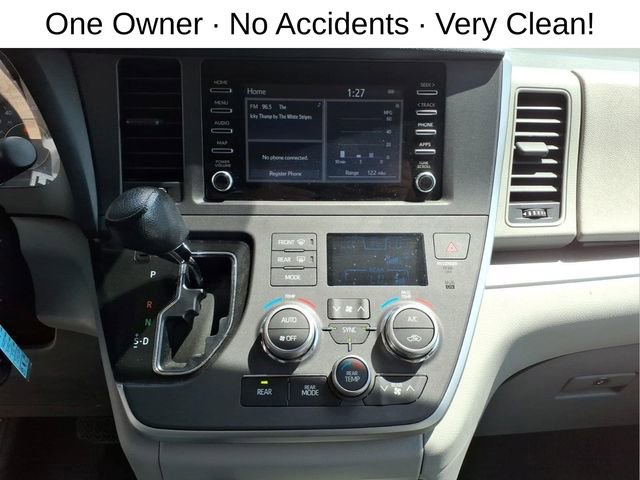 Used 2020 Toyota Sienna L FWD image 18