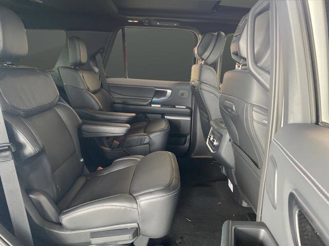 New 2026 Ford Expedition Platinum image 31