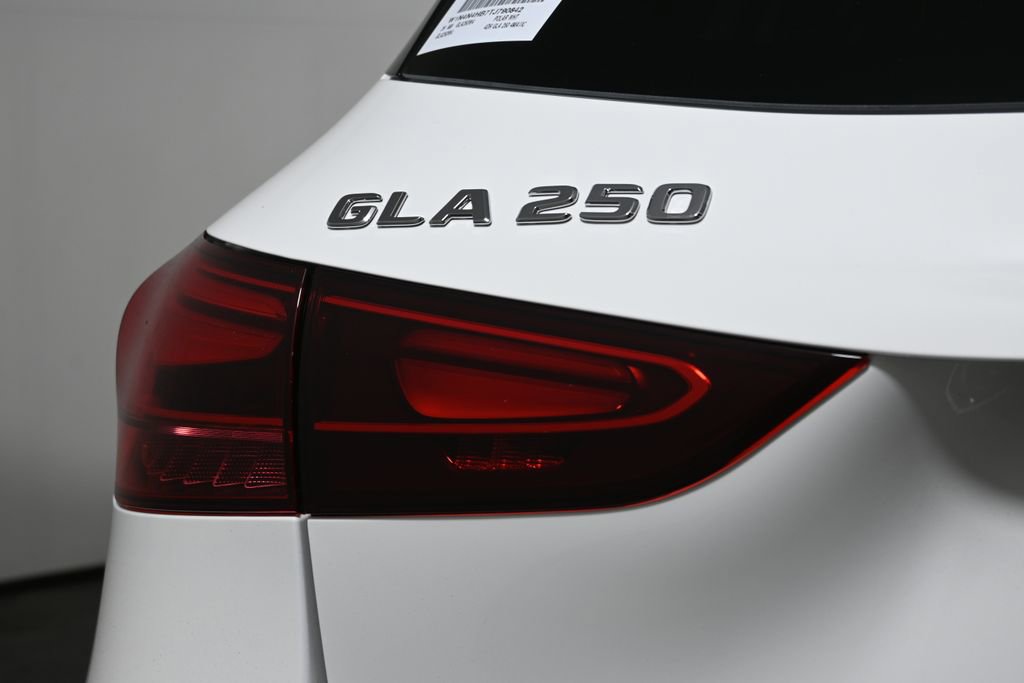 Used 2026 Mercedes-Benz GLA 250 4MATIC image 12