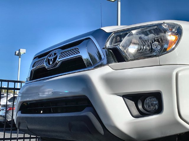 Used 2014 Toyota Tacoma 4x4 Double Cab w/ TRD Off-Road Package image 45