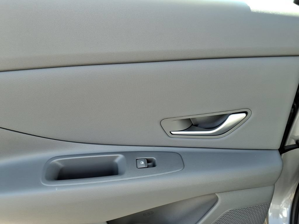 New 2026 Hyundai Elantra Sport FWD image 9