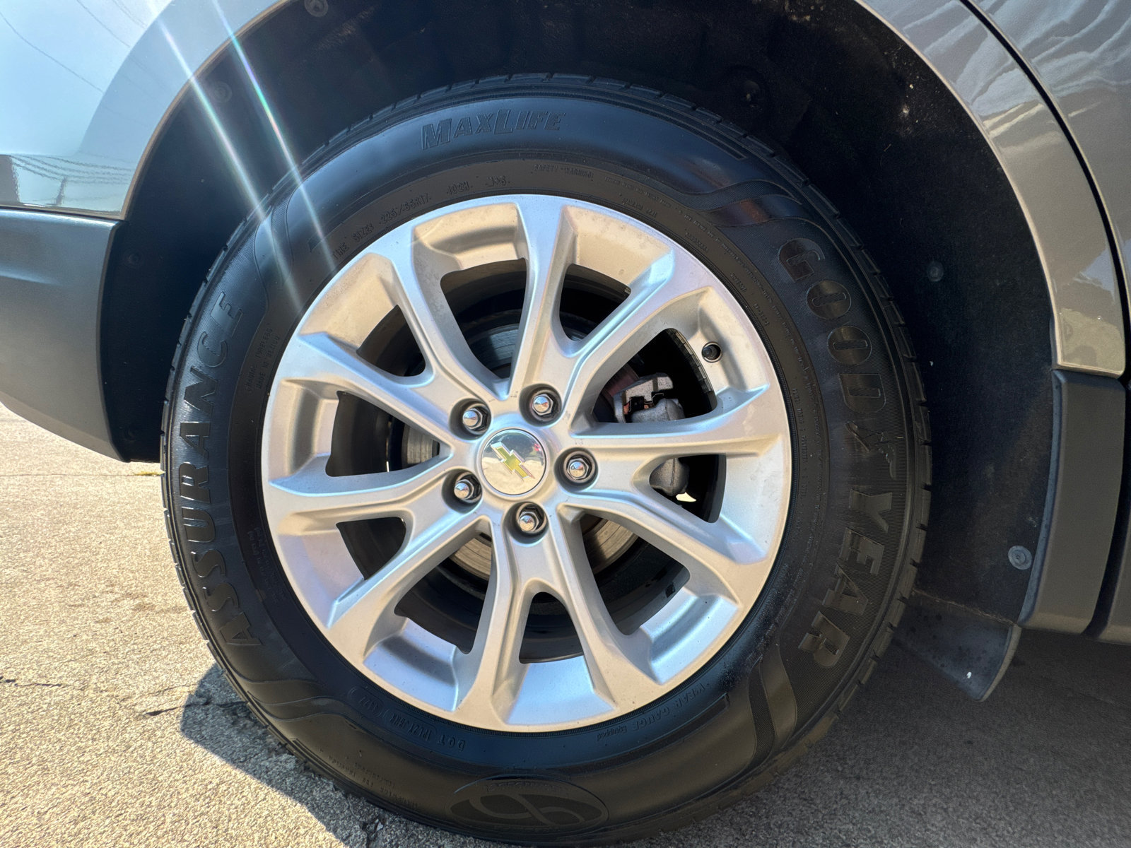 Used 2019 Chevrolet Equinox LT FWD image 19