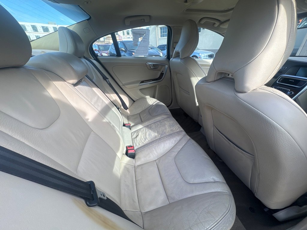 Used 2011 Volvo S60 T6 image 4