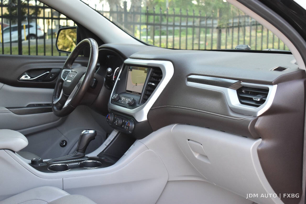 Used 2018 GMC Acadia SLT w/ LPO, Floor Liner Package AWD/4WD image 17