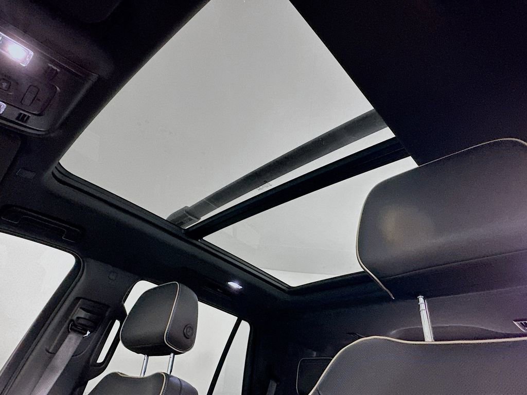 Used 2023 GMC Yukon SLT image 11