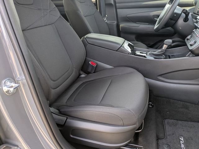 Certified 2025 Hyundai Tucson SE image 18