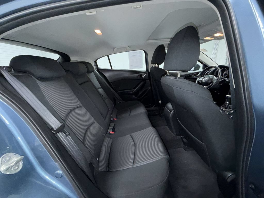 Used 2016 MAZDA MAZDA3 i Touring w/ Popular Equipment Package FWD image 17