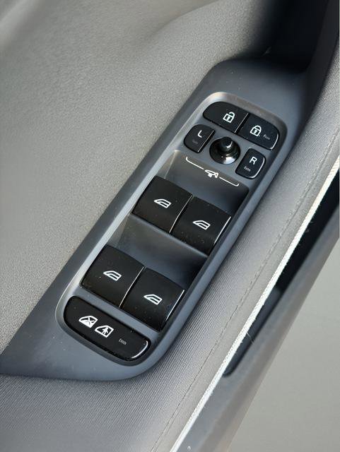 Used 2022 Polestar Polestar 2 AWD/4WD image 14