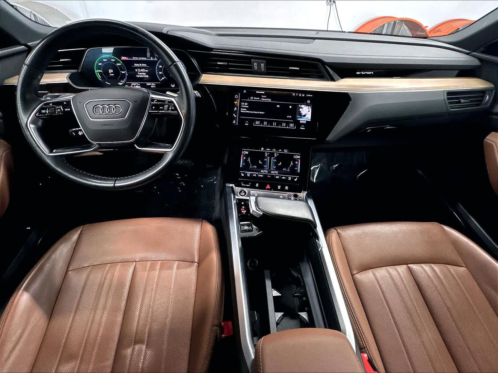 Used 2024 Audi Q8 e-tron Premium Plus AWD/4WD image 17