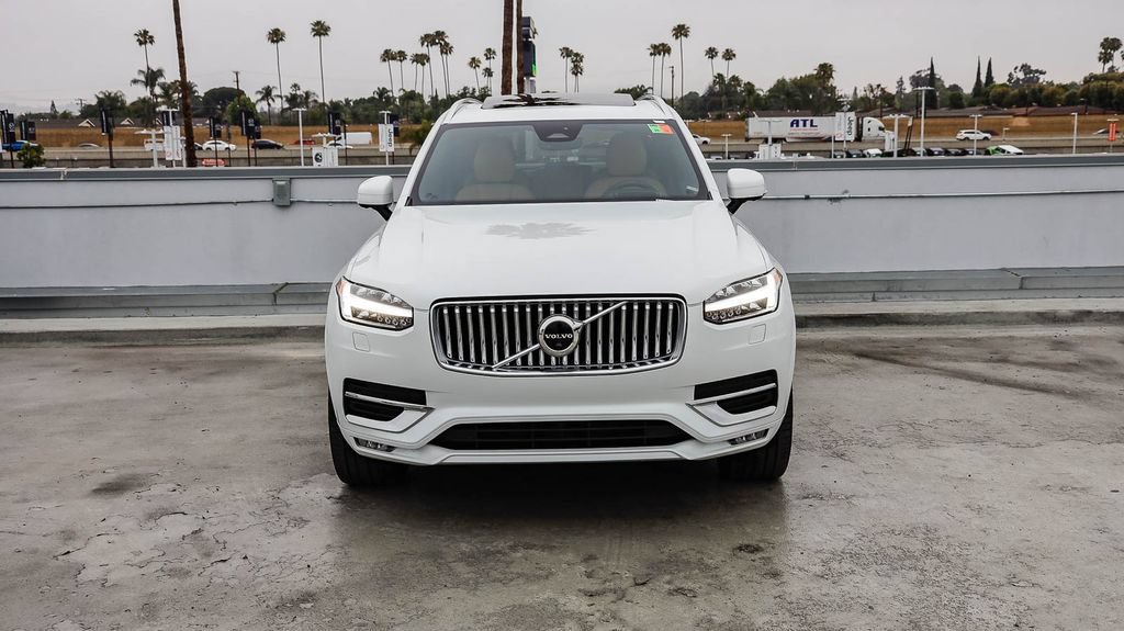 Used 2023 Volvo XC90 B6 Ultimate w/ Protection Package Premier AWD/4WD image 3