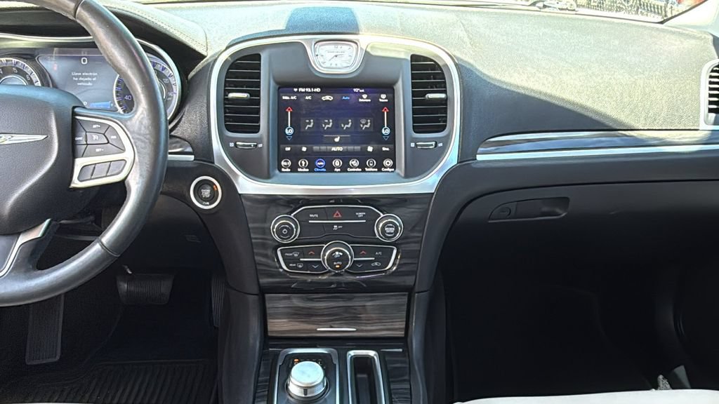 Used 2018 Chrysler 300 Touring L RWD image 34