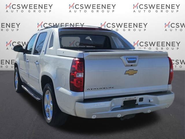Used 2012 Chevrolet Avalanche LTZ image 3