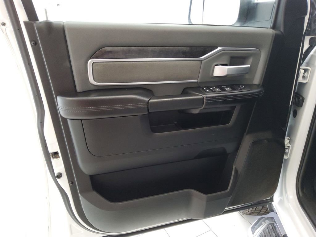 Used 2022 RAM 3500 Big Horn AWD/4WD image 23