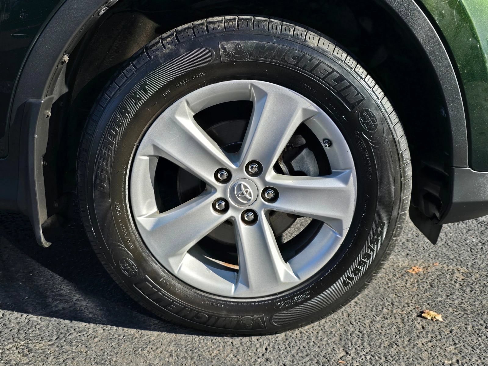 Used 2013 Toyota RAV4 XLE AWD/4WD image 9