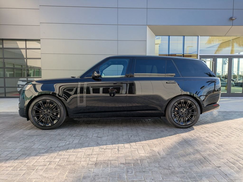 New 2026 Land Rover Range Rover Long Wheelbase SE image 7