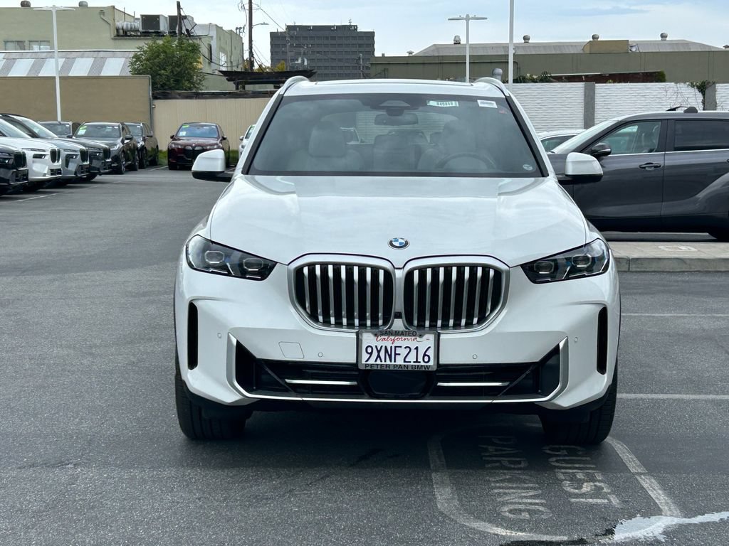 Used 2026 BMW X5 xDrive40i w/ Premium Package AWD/4WD image 8