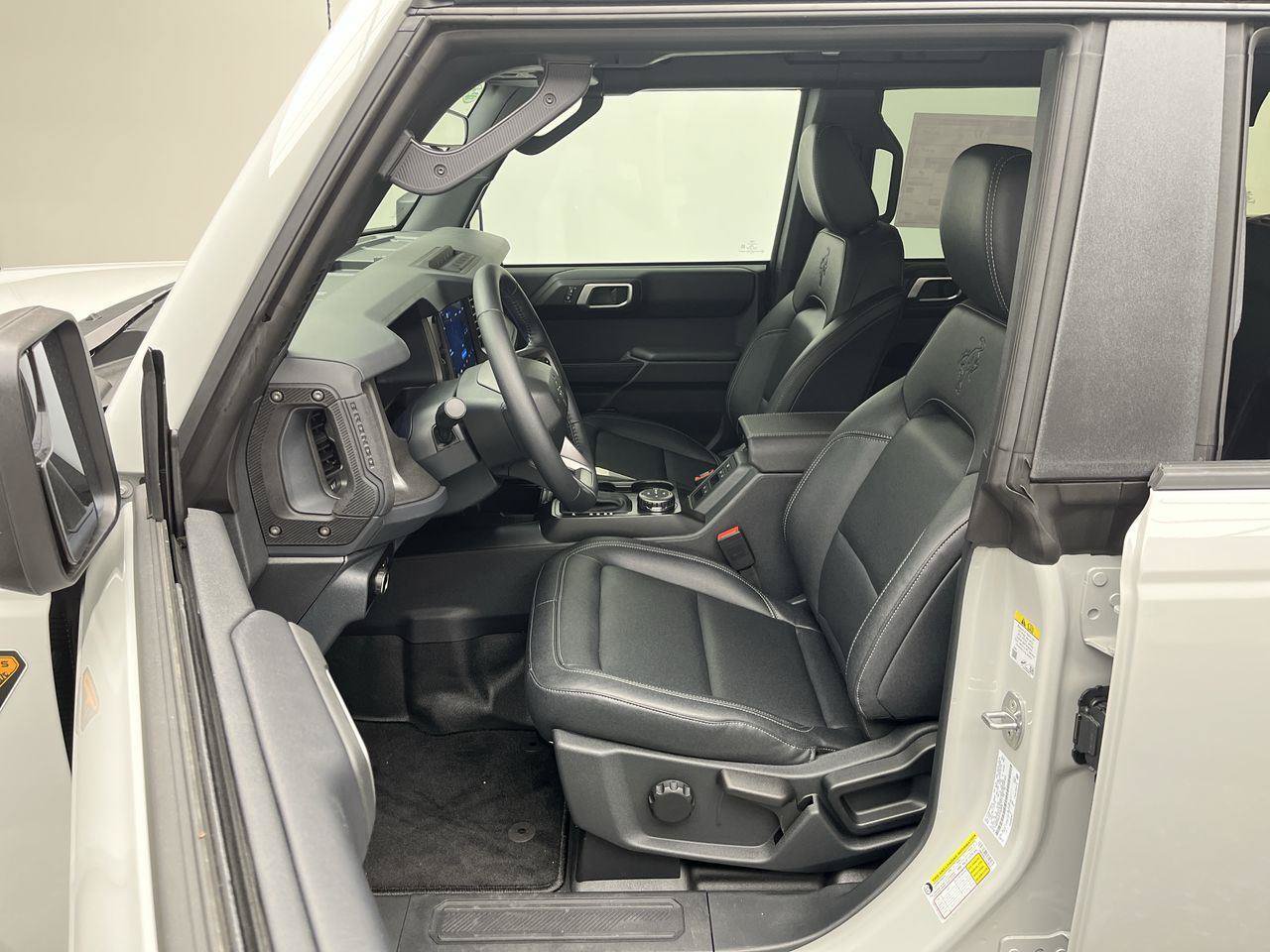 Used 2026 Ford Bronco Badlands AWD/4WD image 3