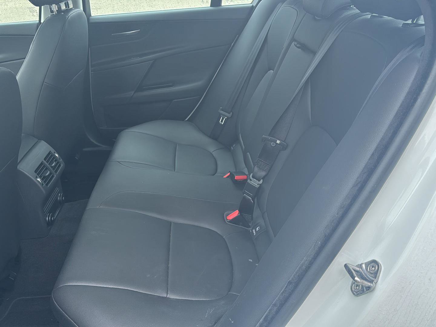 Used 2019 Jaguar XE Premium AWD/4WD image 11