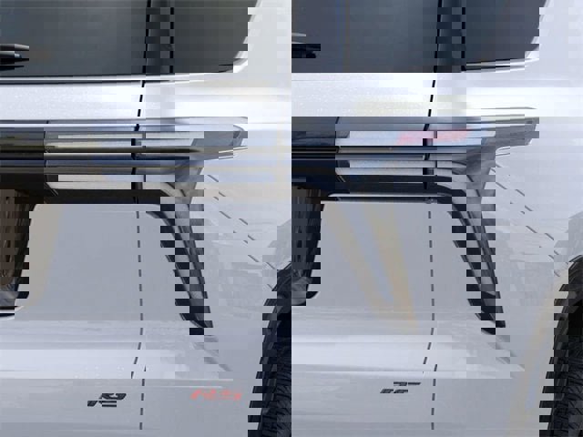 New 2026 Chevrolet Traverse RS w/ LPO, Floor Liner Package image 11