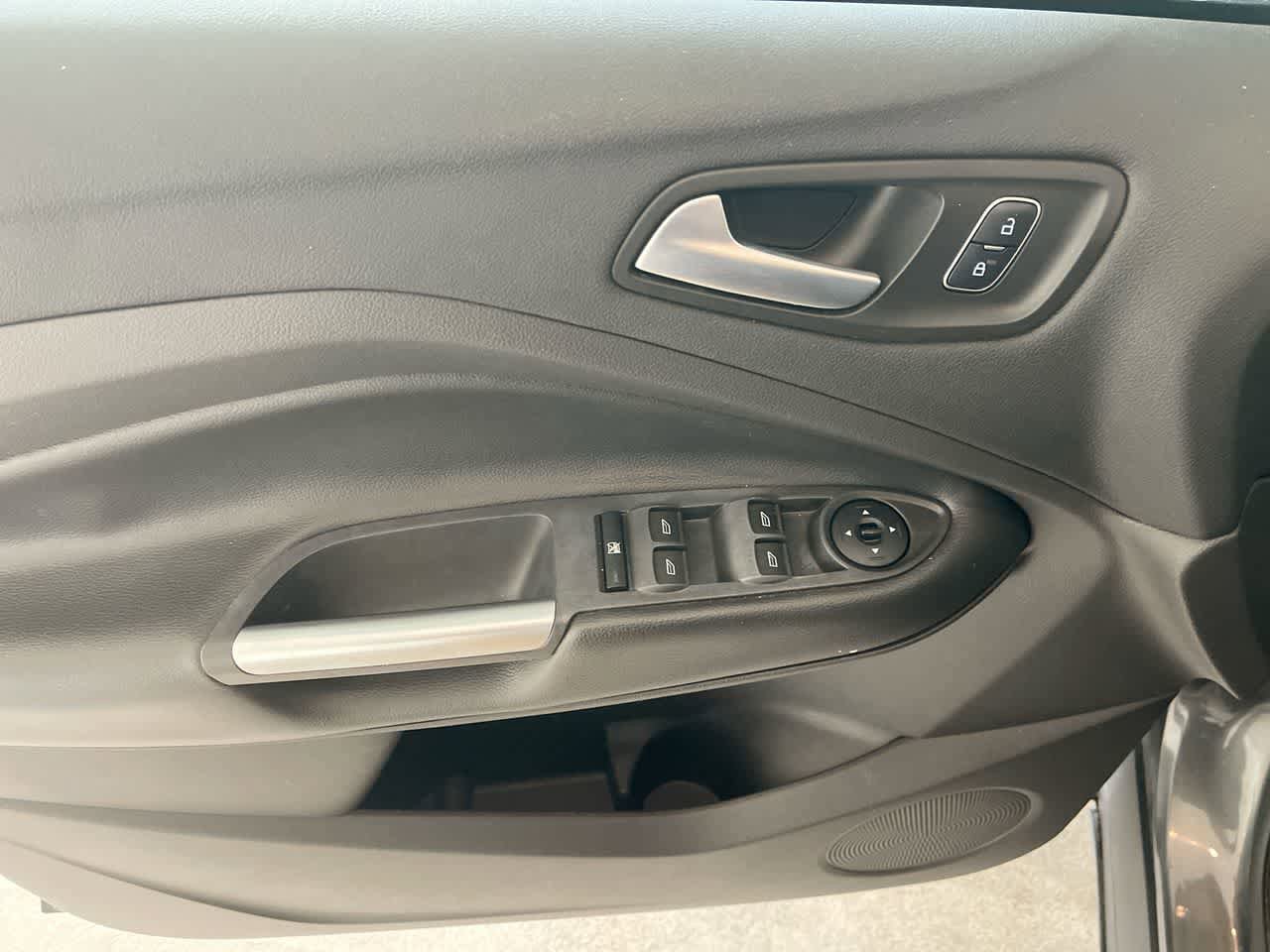 Used 2018 Ford Escape SE AWD/4WD image 13
