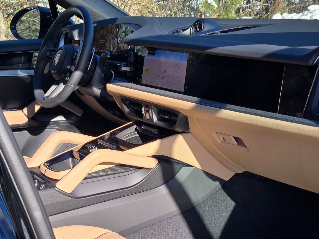 New 2026 Porsche Cayenne Coupe AWD/4WD image 35