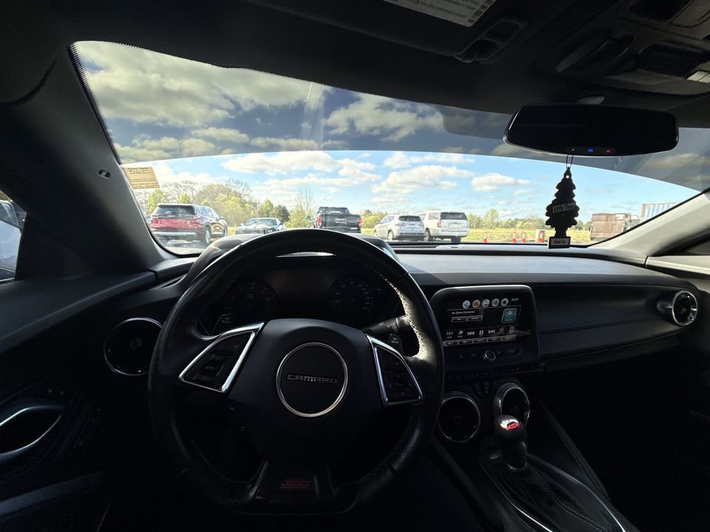 Used 2018 Chevrolet Camaro SS w/ LPO RS/SS Interior Package image 16