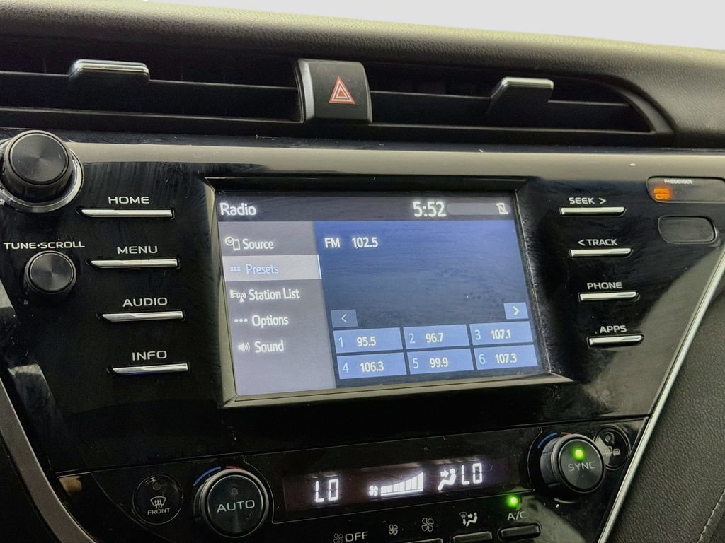 Used 2018 Toyota Camry XSE FWD image 15